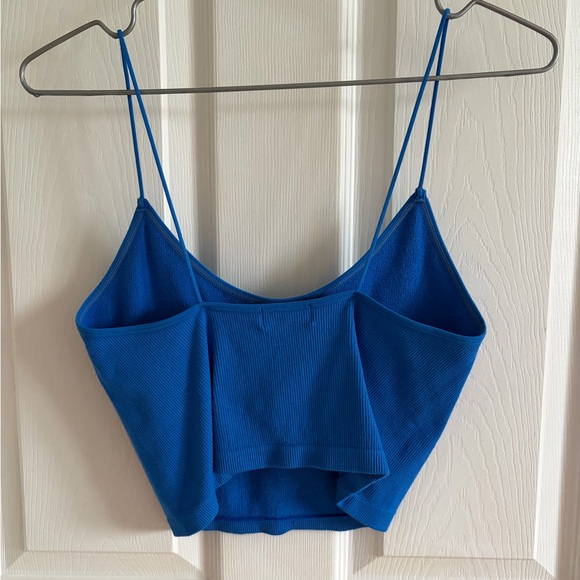 Cropped Tank Top - Picture 3 of 3